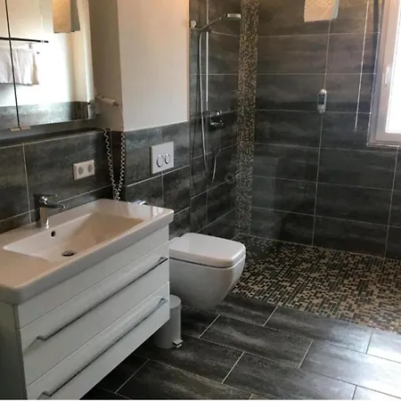 Schoenes Im Dreilaendereck شقة